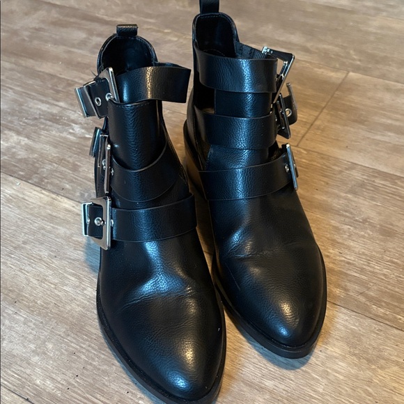 Pull and Bear Black Buckle Ankle Boots - Picture 4 of 5